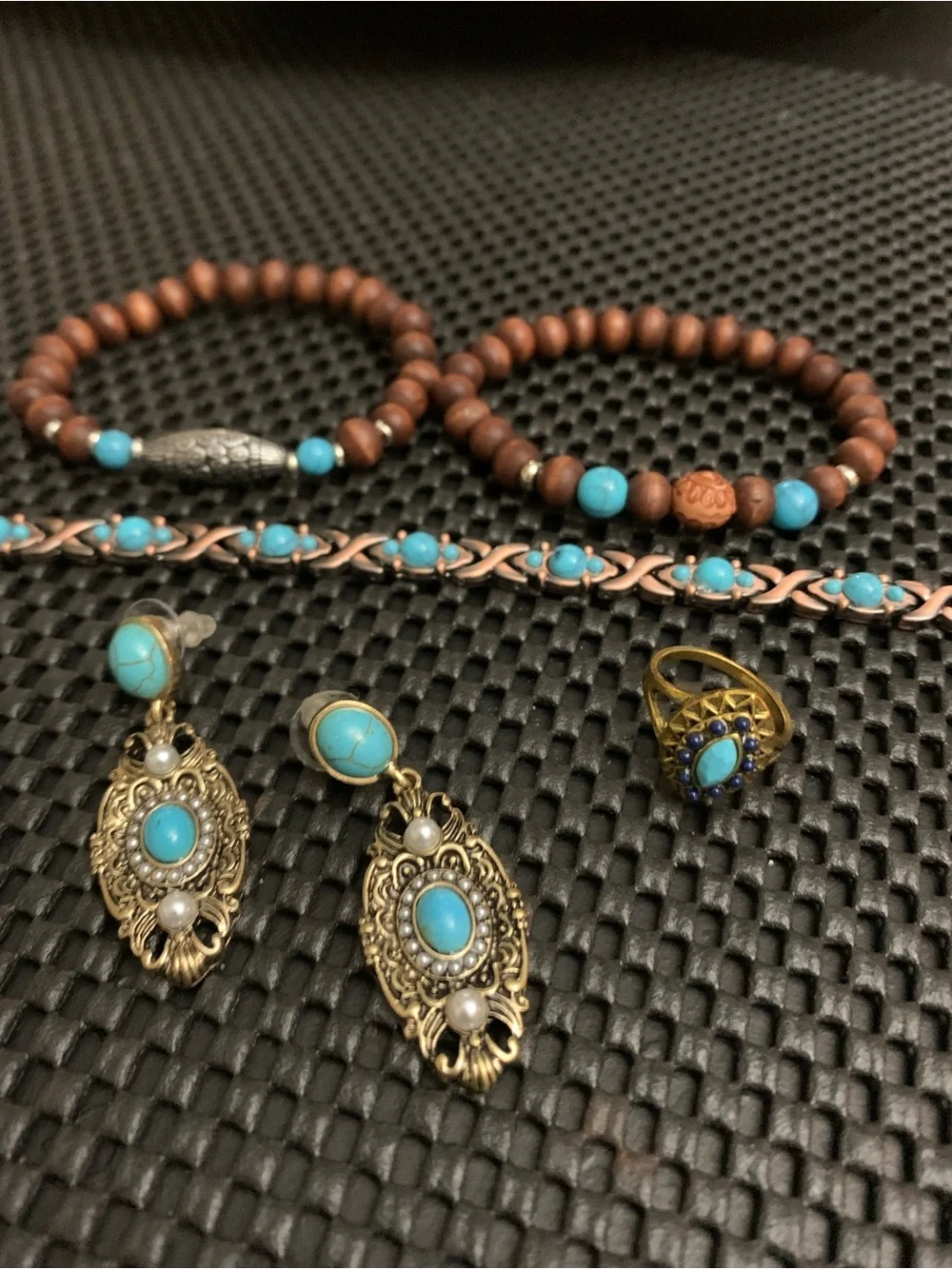 Turquoise Accent Wood Bead Bracelet & Jewelry Set - ALL NEW- BUNDLE!!!!